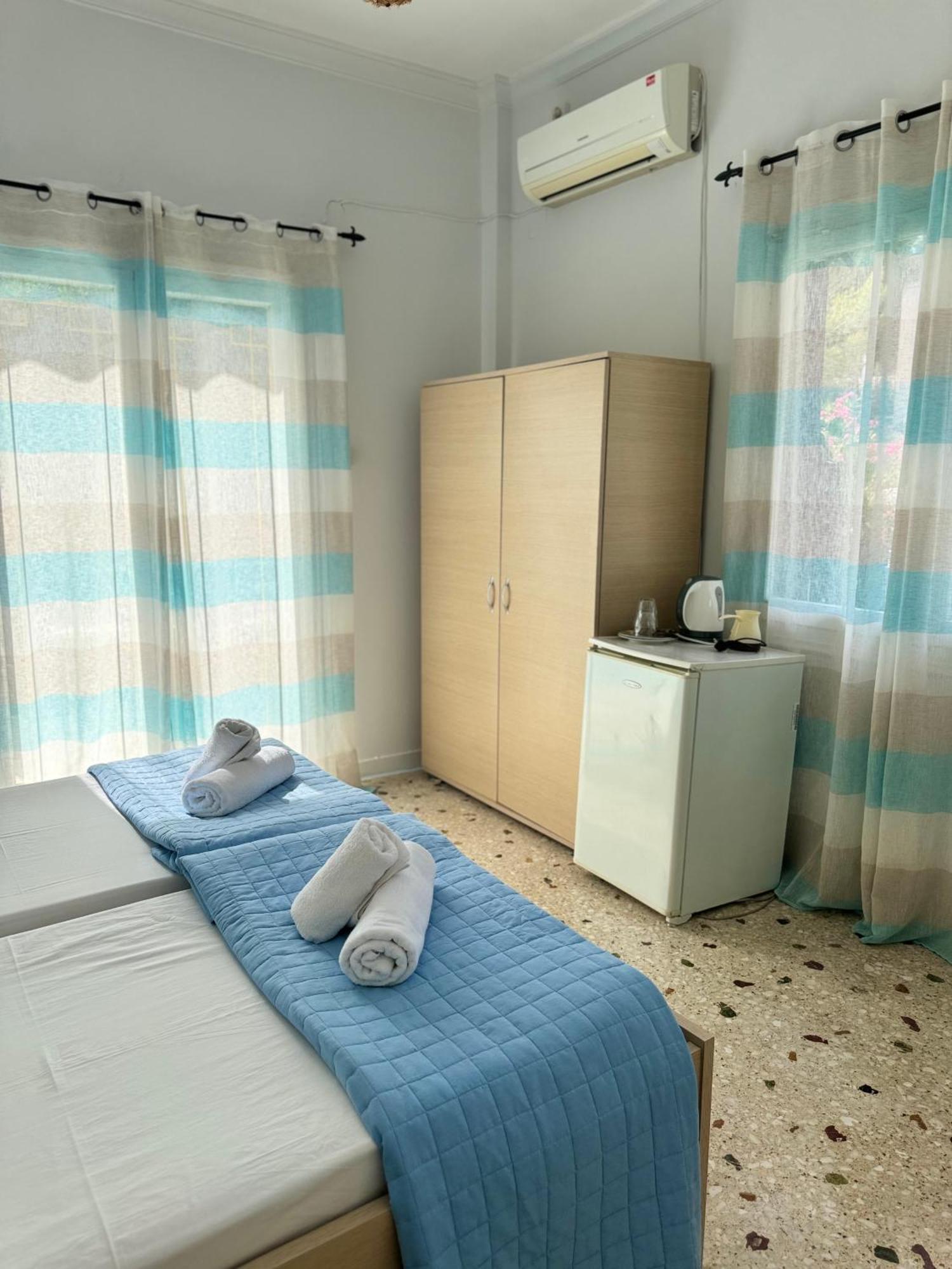 Santa Marina Rooms Agia Marina  Esterno foto