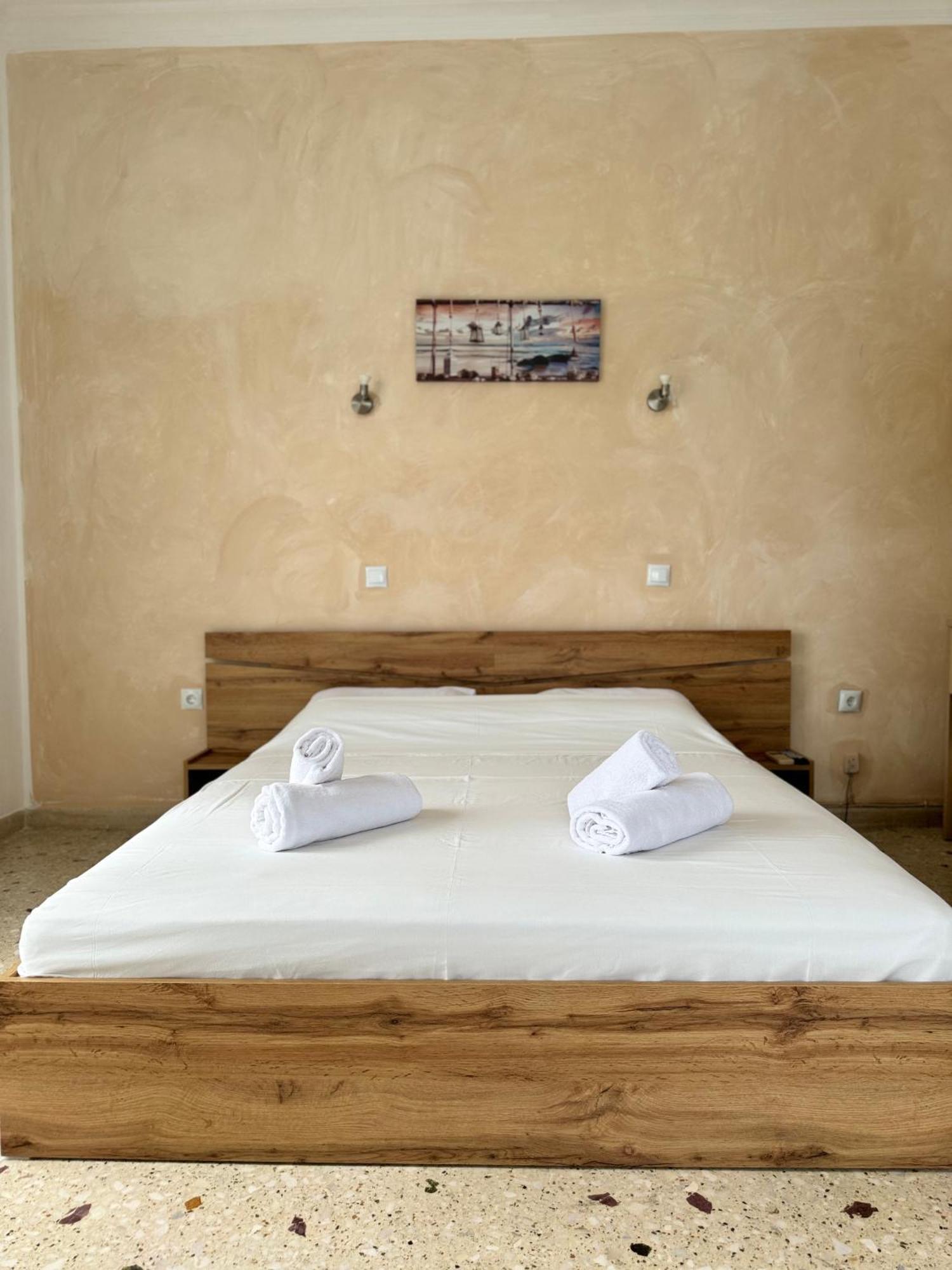 Santa Marina Rooms Agia Marina  Esterno foto